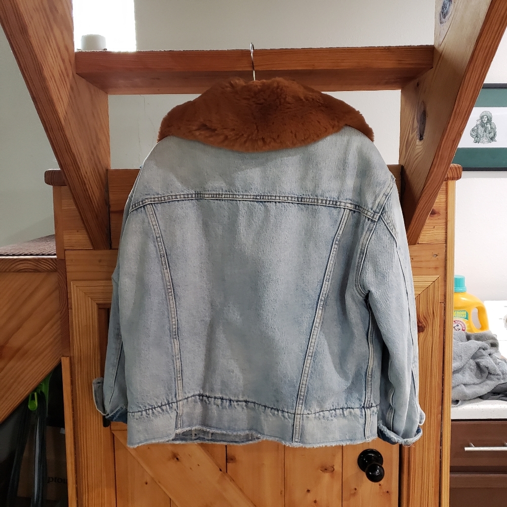 Levi's "Killing me softly" removable fur collar distressed sherpa jean jacket S - Picture 4 of 11